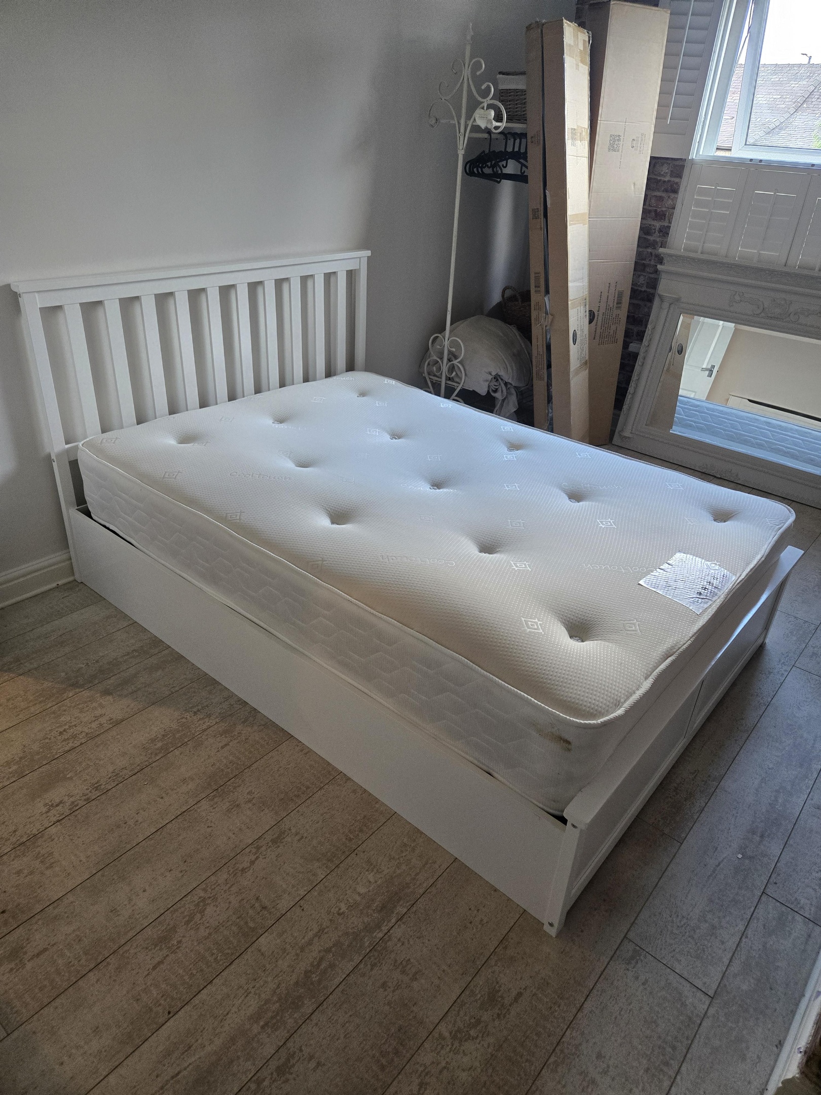 Ottoman bed assembly